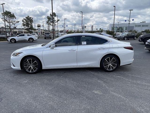 new 2025 Lexus ES 350 car, priced at $49,575