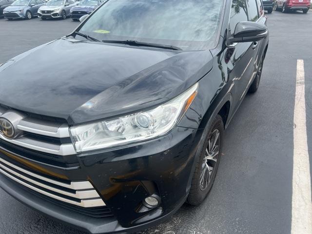 used 2019 Toyota Highlander car, priced at $20,883