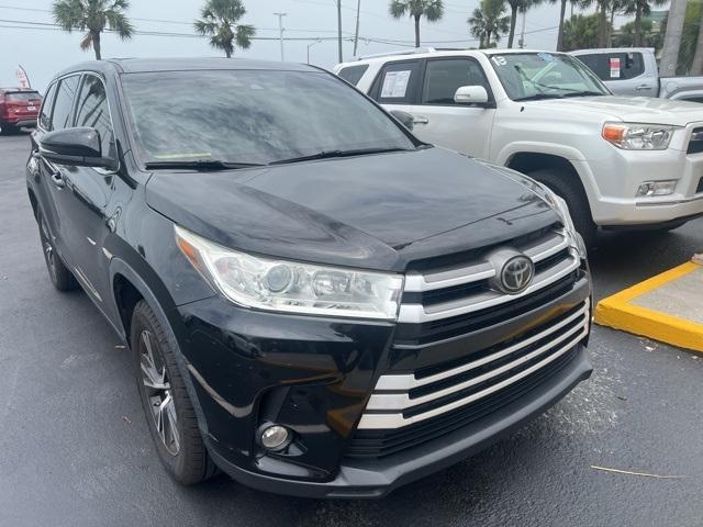 used 2019 Toyota Highlander car, priced at $20,883