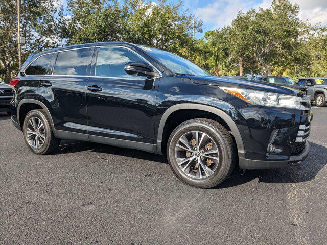 used 2019 Toyota Highlander car