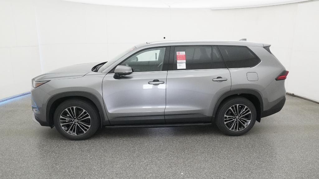 new 2026 Toyota Highlander Hybrid car, priced at $65,853