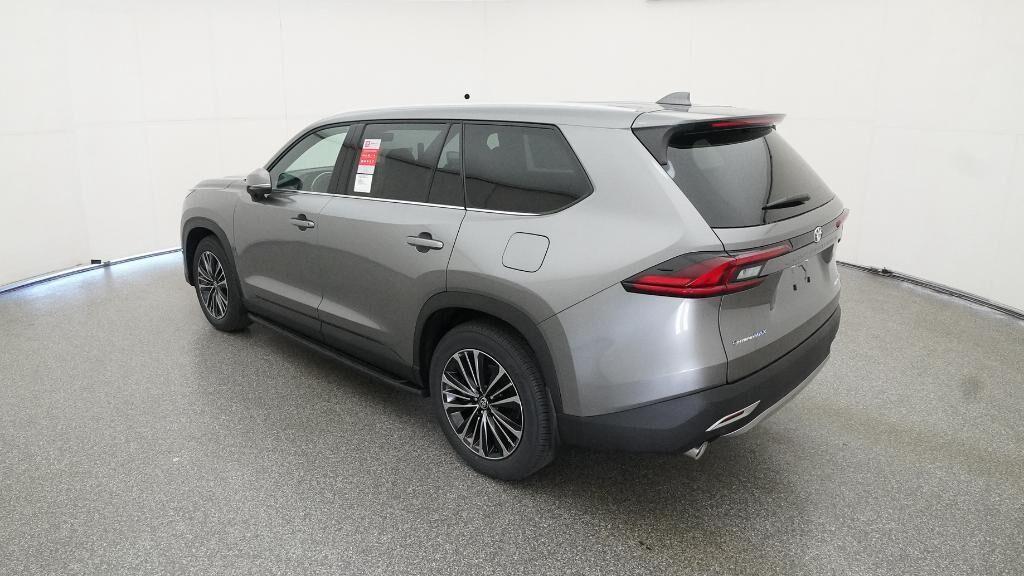new 2026 Toyota Highlander Hybrid car, priced at $65,853