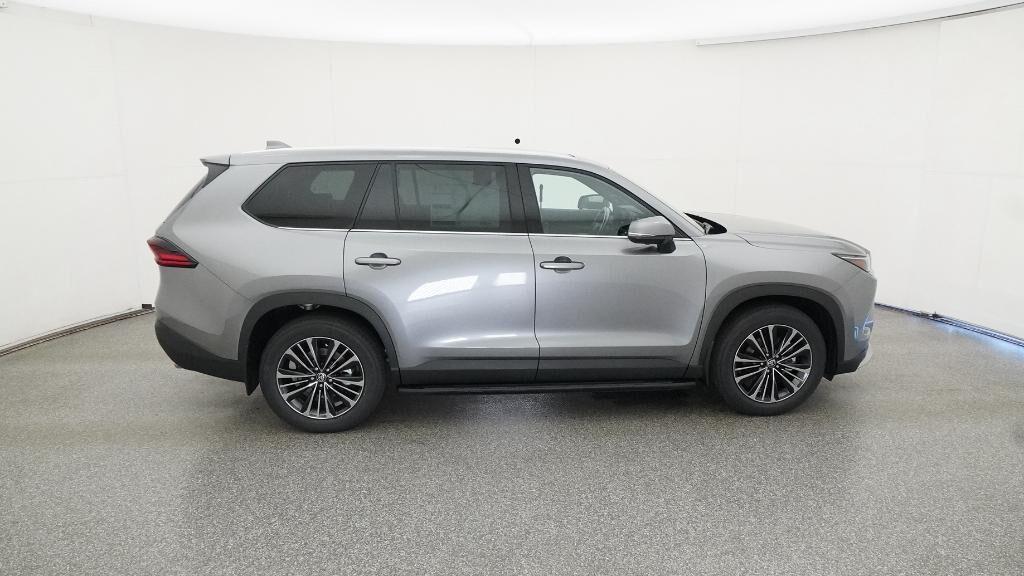 new 2026 Toyota Highlander Hybrid car, priced at $65,853