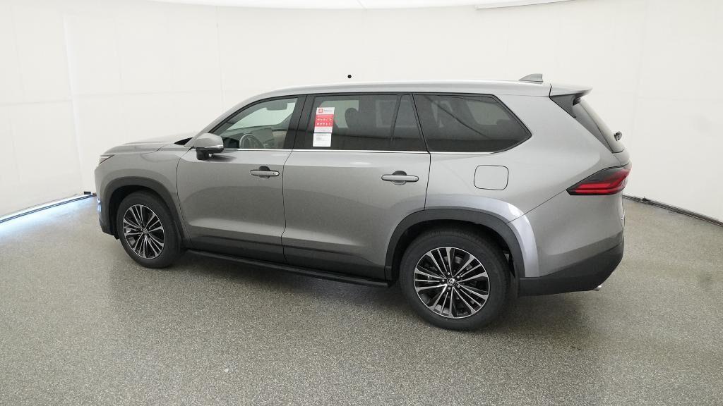 new 2026 Toyota Highlander Hybrid car, priced at $65,853