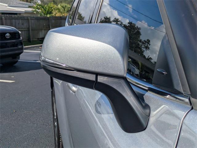 used 2021 Toyota Highlander Hybrid car, priced at $36,998