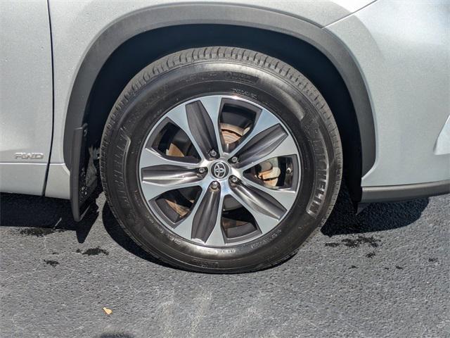 used 2021 Toyota Highlander Hybrid car, priced at $36,998