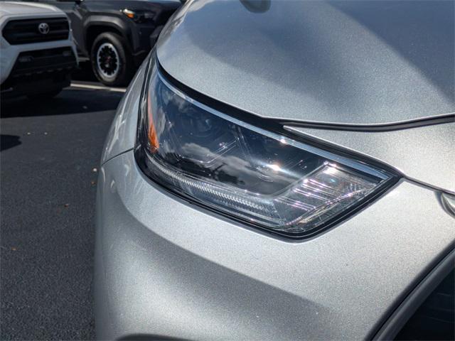 used 2021 Toyota Highlander Hybrid car, priced at $36,998
