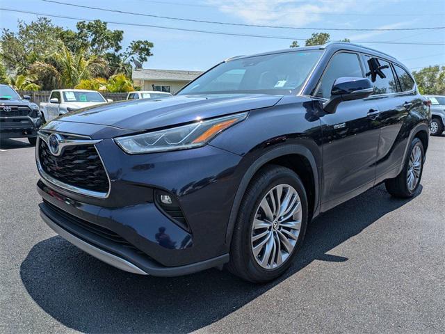 used 2021 Toyota Highlander Hybrid car, priced at $38,499