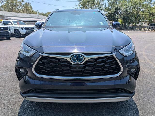 used 2021 Toyota Highlander Hybrid car, priced at $38,499