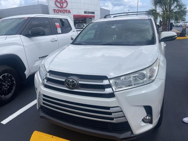 used 2018 Toyota Highlander car, priced at $15,984