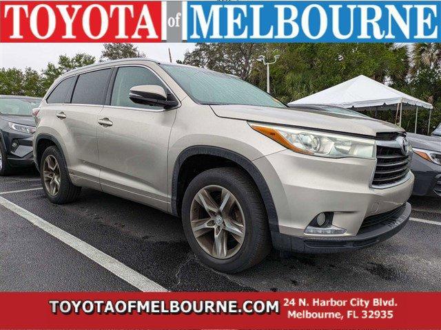 used 2015 Toyota Highlander car, priced at $17,593