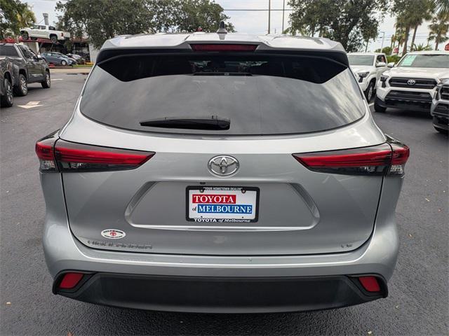 used 2023 Toyota Highlander car, priced at $31,499