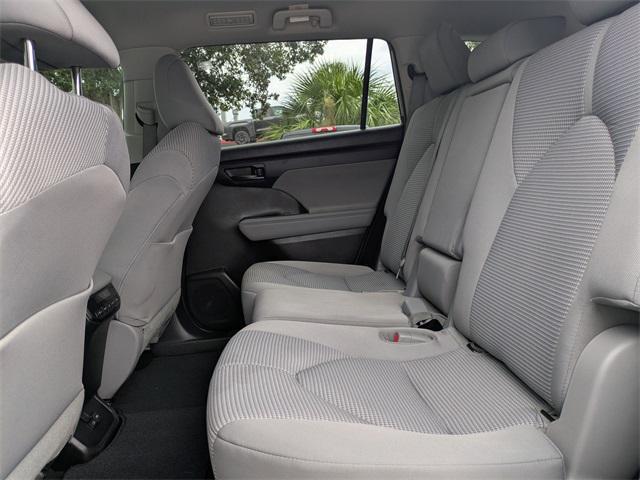 used 2023 Toyota Highlander car, priced at $31,499
