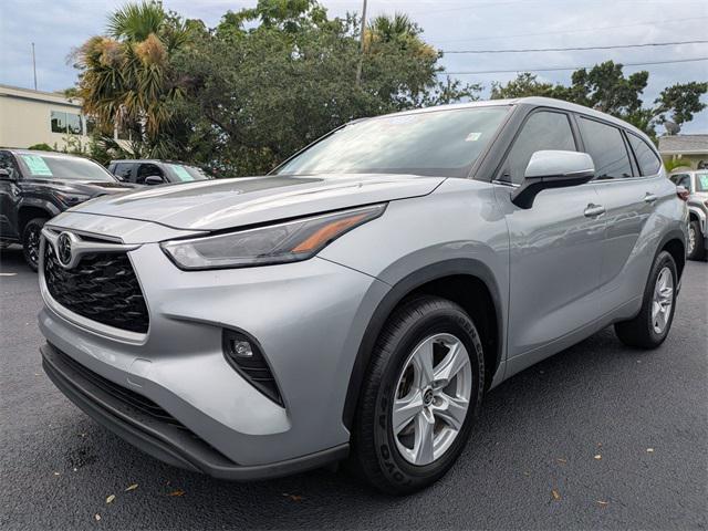 used 2023 Toyota Highlander car, priced at $31,499