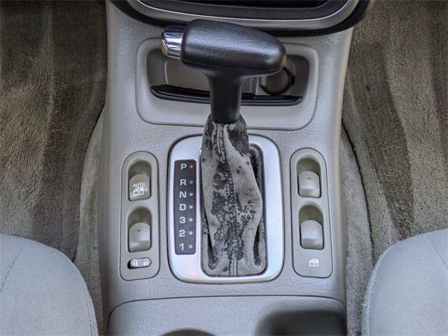 used 2005 Saturn L car, priced at $3,998