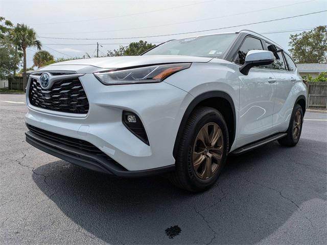 used 2023 Toyota Highlander Hybrid car, priced at $39,499