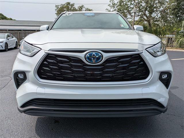 used 2023 Toyota Highlander Hybrid car, priced at $39,499