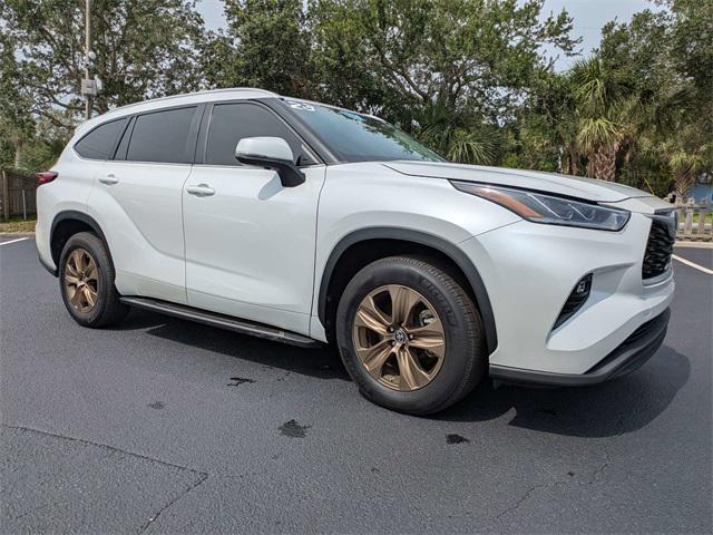 used 2023 Toyota Highlander Hybrid car, priced at $39,499