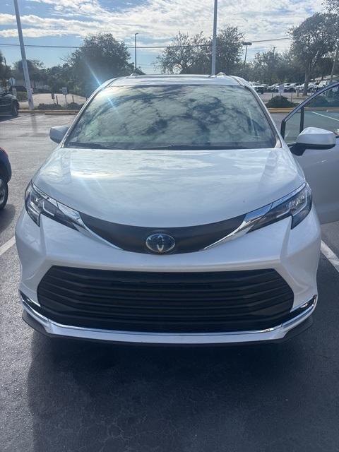 used 2022 Toyota Sienna car, priced at $40,996