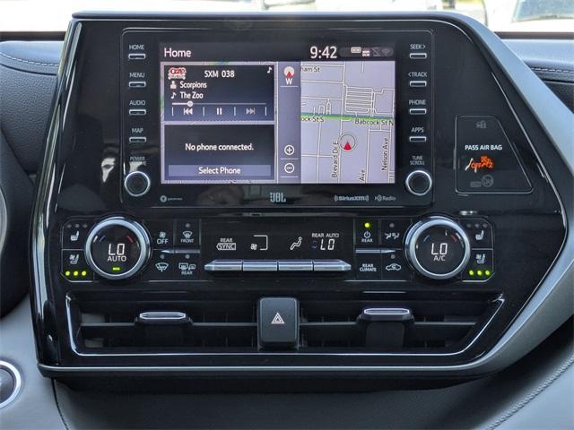 used 2021 Toyota Highlander car, priced at $35,497