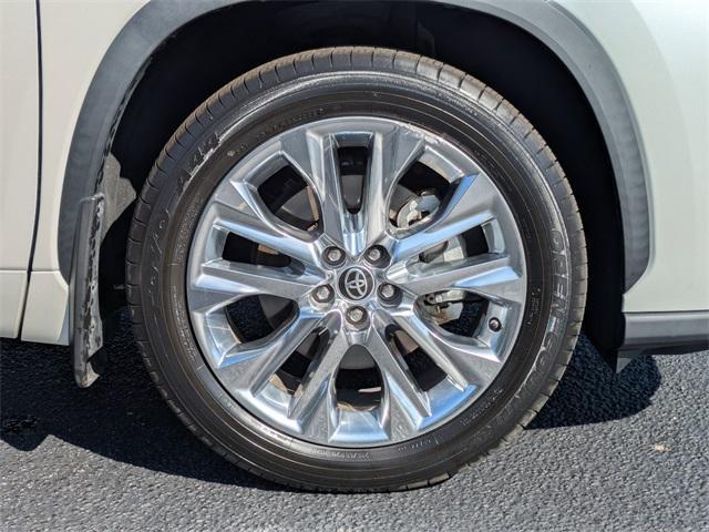 used 2021 Toyota Highlander car, priced at $35,497