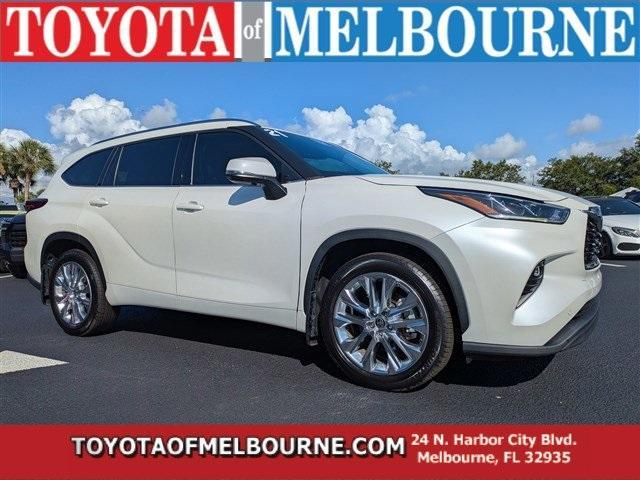 used 2021 Toyota Highlander car, priced at $35,497