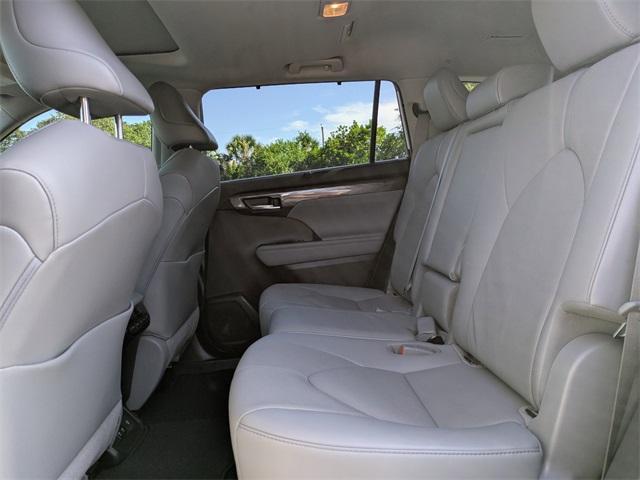 used 2021 Toyota Highlander car, priced at $35,497