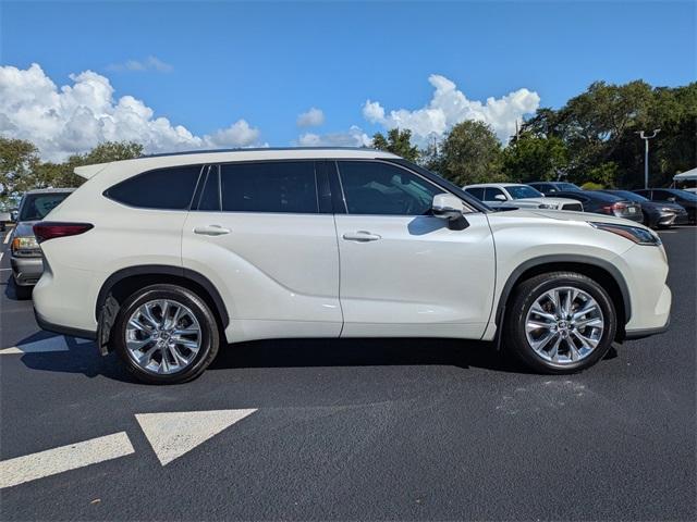 used 2021 Toyota Highlander car, priced at $35,497
