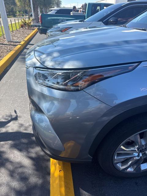 used 2021 Toyota Highlander car, priced at $33,885