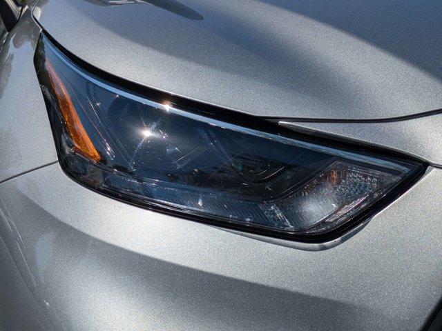 used 2023 Toyota Highlander Hybrid car, priced at $39,886