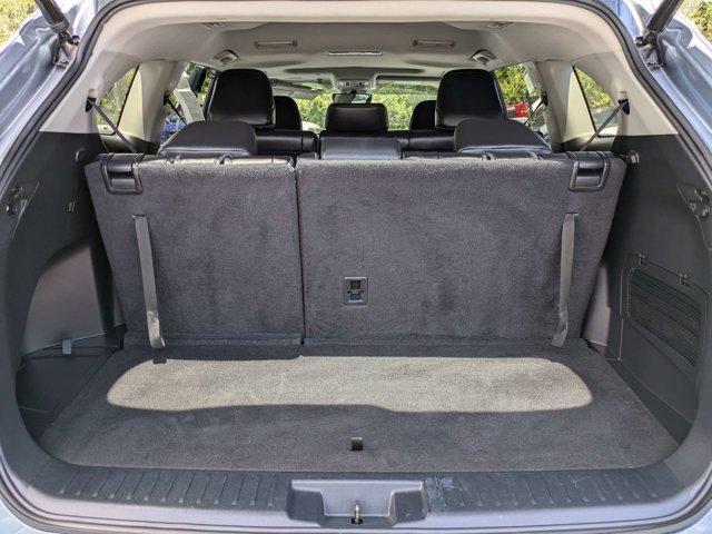 used 2022 Toyota Highlander car, priced at $33,499