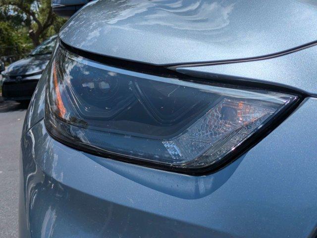used 2022 Toyota Highlander car, priced at $33,499