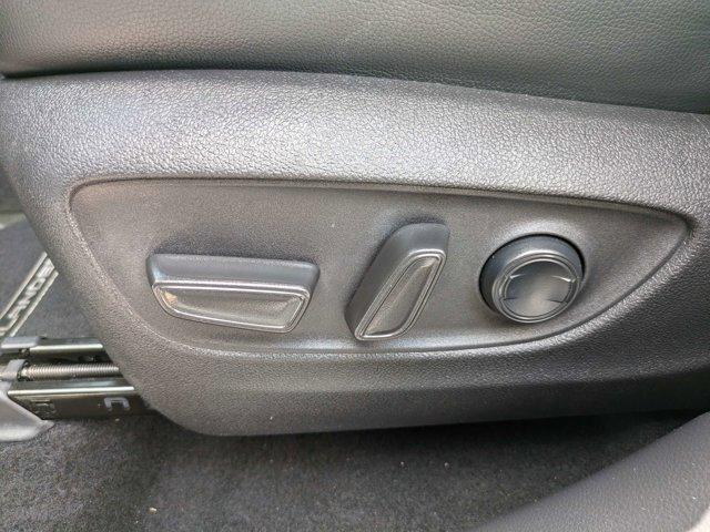 used 2022 Toyota Highlander car, priced at $33,499