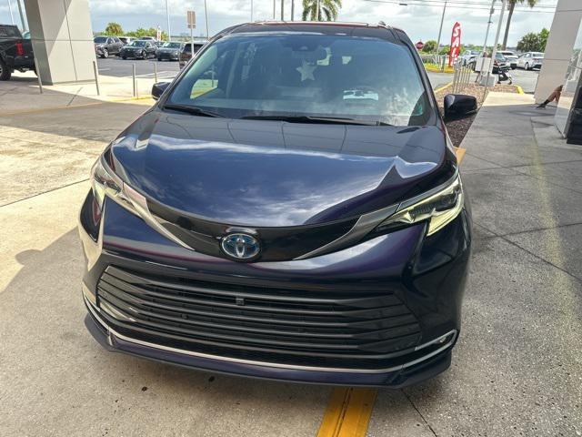 used 2024 Toyota Sienna car, priced at $51,499