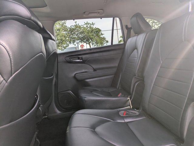 used 2022 Toyota Highlander car, priced at $30,998