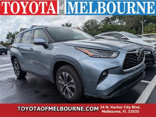 used 2022 Toyota Highlander car, priced at $32,985