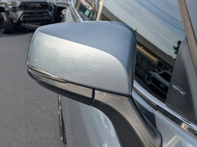used 2022 Toyota Highlander car, priced at $30,998