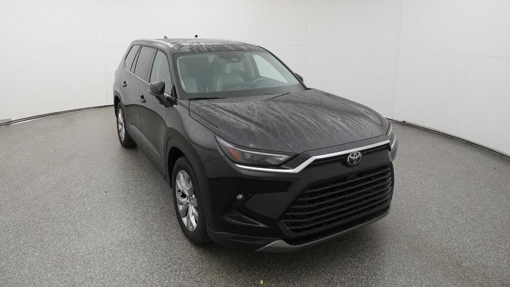 new 2026 Toyota Highlander Hybrid car, priced at $55,060