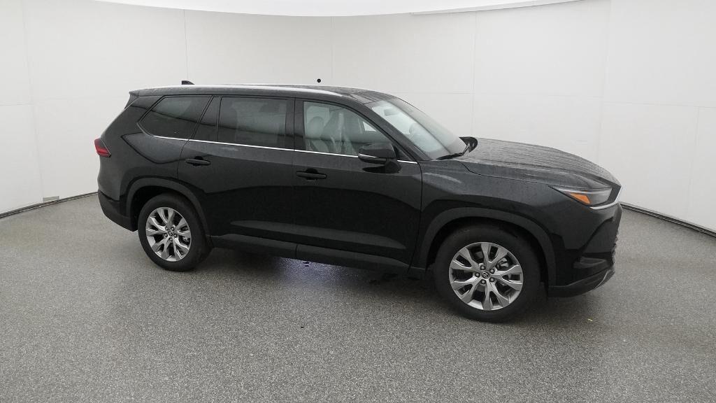 new 2026 Toyota Highlander Hybrid car, priced at $55,060