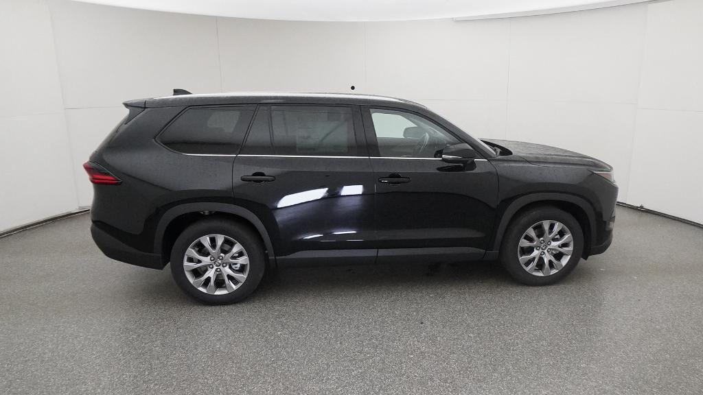 new 2026 Toyota Highlander Hybrid car, priced at $55,060