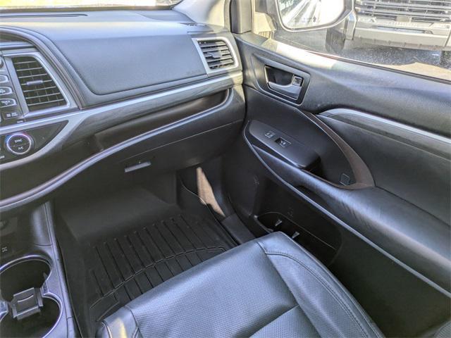 used 2018 Toyota Highlander car, priced at $22,499