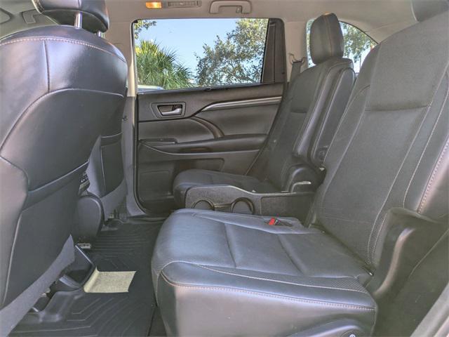 used 2018 Toyota Highlander car, priced at $22,499