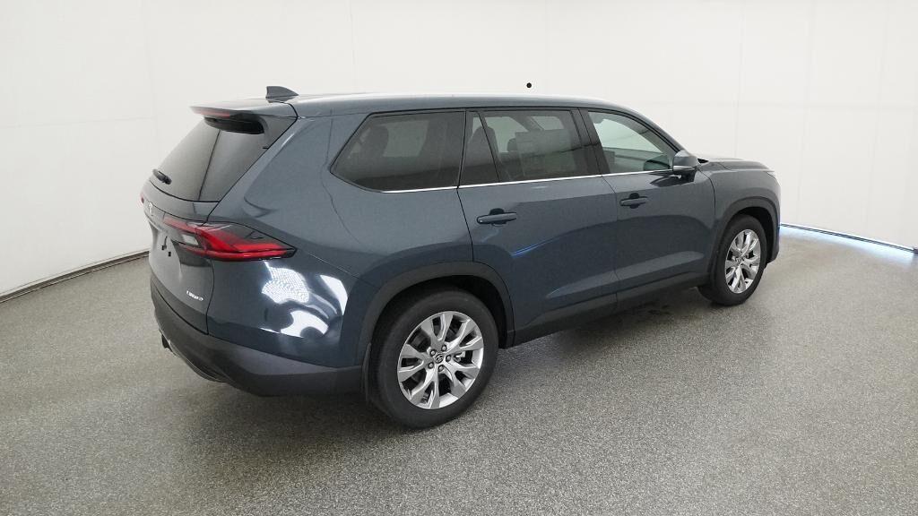 new 2026 Toyota Highlander Hybrid car, priced at $60,303