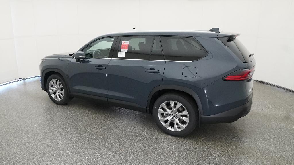 new 2026 Toyota Highlander Hybrid car, priced at $60,303