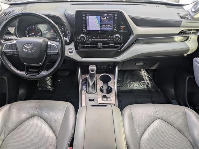 used 2021 Toyota Highlander car, priced at $27,499