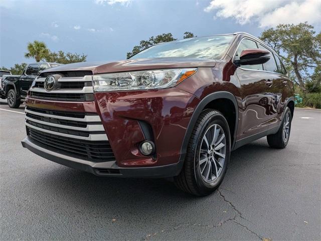 used 2019 Toyota Highlander car, priced at $24,499