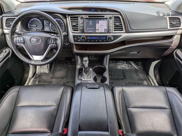 used 2019 Toyota Highlander car, priced at $24,499
