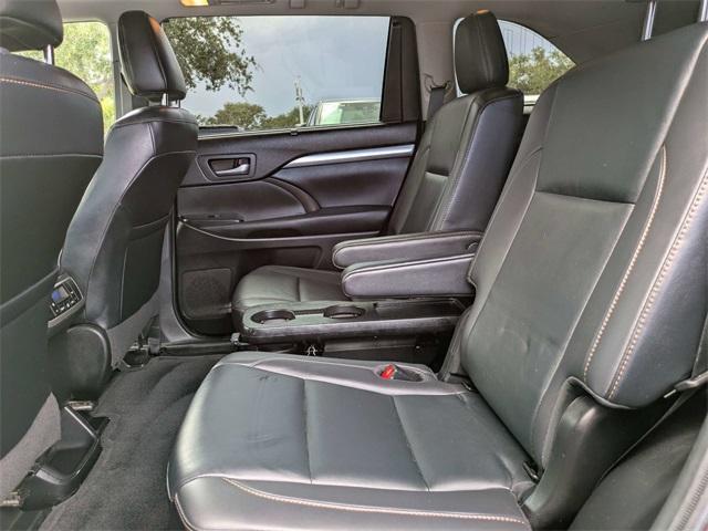 used 2019 Toyota Highlander car, priced at $24,499