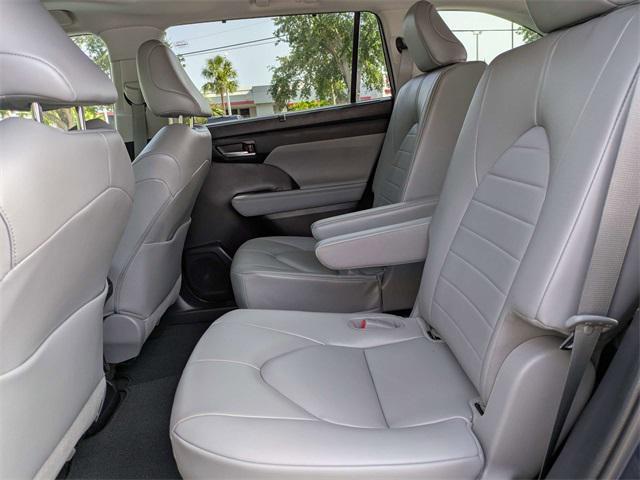 used 2023 Toyota Highlander car, priced at $34,998
