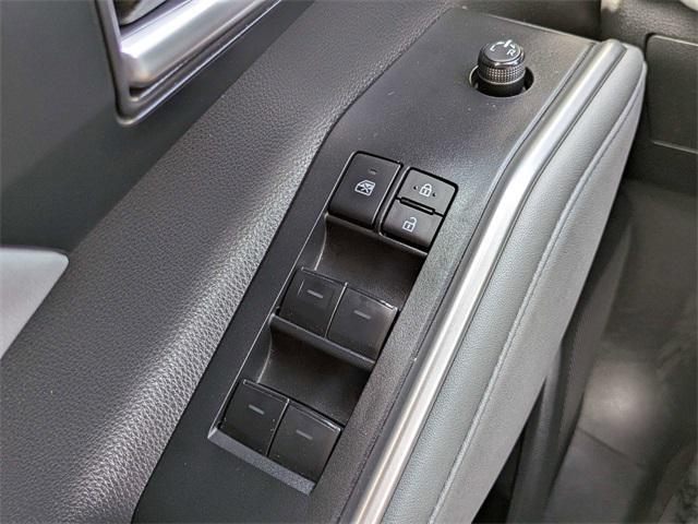 used 2023 Toyota Highlander car, priced at $34,998